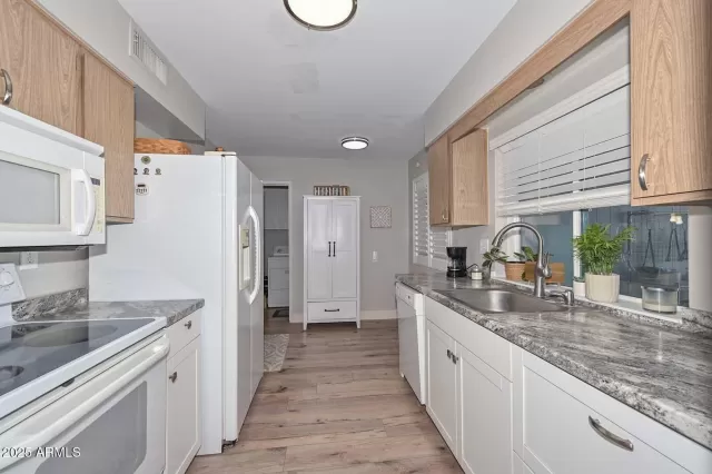 MLS: 6920893 Condo For Sale