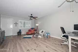 Photo #4: 6920893 Listing