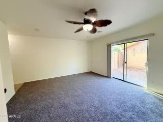 Photo #4: 6920992 Listing