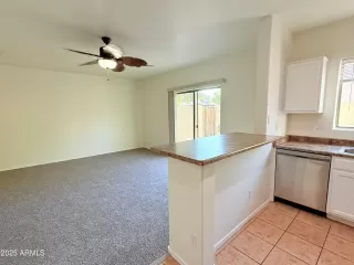 Photo #5: 6920992 Listing