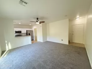 Photo #6: 6920992 Listing