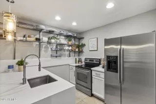 Photo #2: 6921094 Listing 