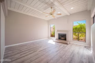 Photo #6: 6921222 Listing