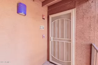 Photo #6: 6921540 Listing