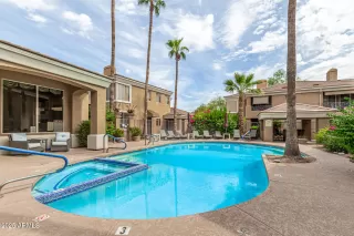 Photo #5: 6921658 Listing 