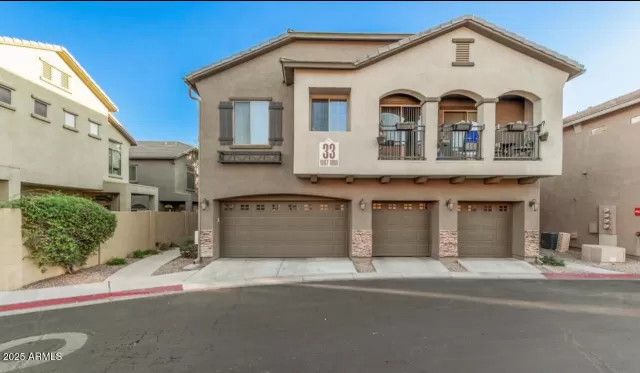 MLS: 6921688 Condo For Sale