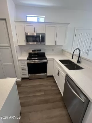 Photo #1: 6921688 Listing