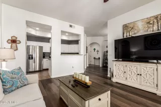 Photo #3: 6921737 Listing