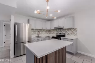 More Details about MLS # 6921798 : 18202 N CAVE CREEK ROAD#245