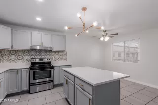 Photo #4: 6921798 Listing 