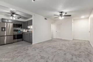 Photo #6: 6921817 Listing 