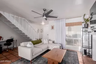 Photo #3: 6921826 Listing