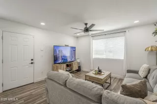 Photo #2: 6921836 Listing 