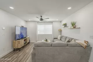 Photo #3: 6921836 Listing 