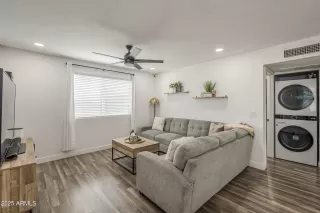 Photo #4: 6921836 Listing 