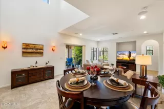 Photo #4: 6921840 Listing