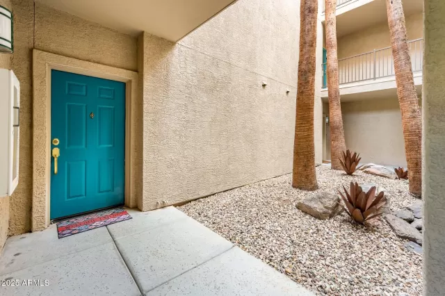 MLS: 6921865 Condo For Sale