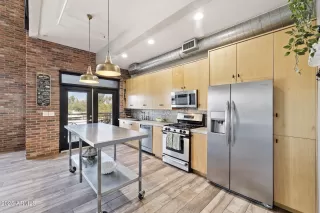 Photo #3: 6921866 Listing 