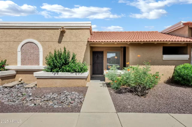 MLS: 6921963 Condo For Sale