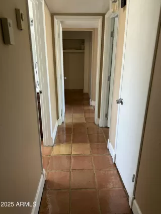 Photo #5: 6921999 Listing 