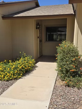 Photo #2: 6922000 Listing 