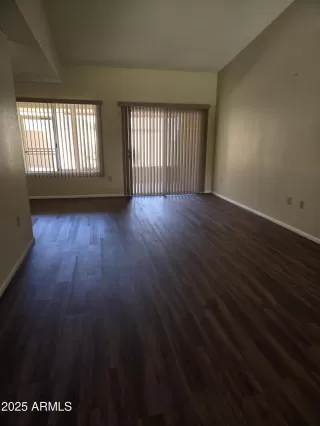 Photo #3: 6922000 Listing 