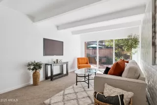 Photo #4: 6922311 Listing 