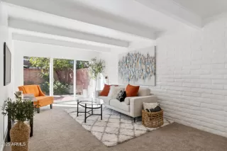 Photo #5: 6922311 Listing 