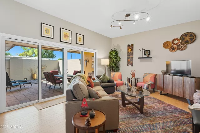 MLS: 6922331 Condo For Sale