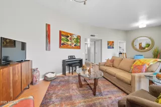 Photo #1: 6922331 Listing 