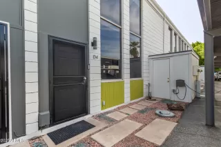 Photo #2: 6922357 Listing