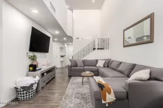 Photo #4: 6922389 Listing