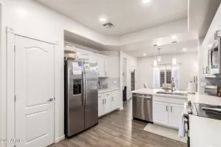 Photo #6: 6922389 Listing