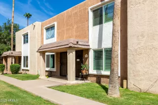 Photo #5: 6922424 Listing