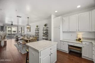 Photo #5: 6922432 Listing