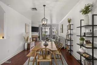 Photo #6: 6922432 Listing