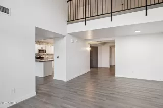 Photo #6: 6922672 Listing