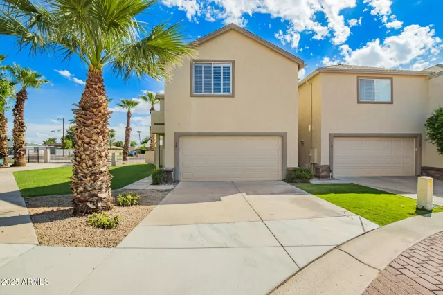 MLS: 6922736 Condo For Sale