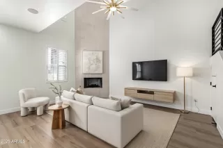 Photo #3: 6922736 Listing 