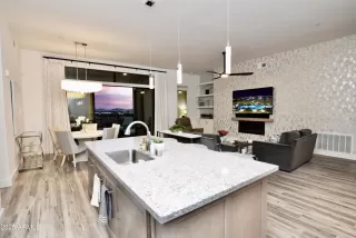 Photo #5: 6922742 Listing 