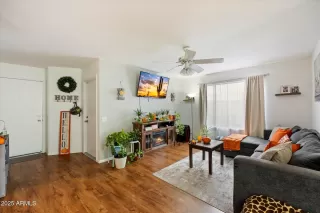 Photo #4: 6922743 Listing 