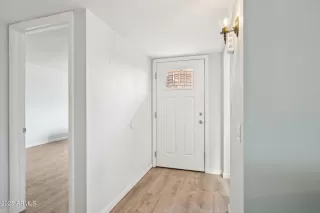 Photo #5: 6922807 Listing