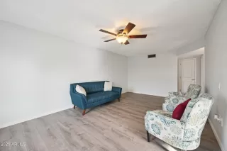 Photo #6: 6922807 Listing