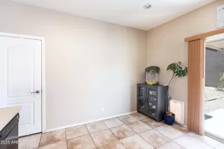 Photo #6: 6922949 Listing 