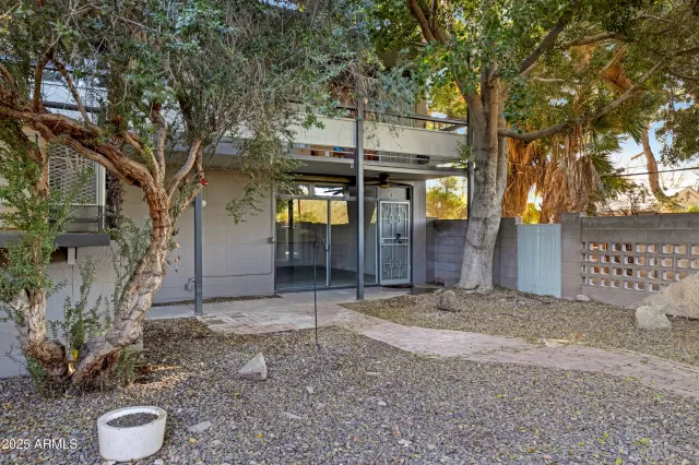 MLS: 6923061 Condo For Sale