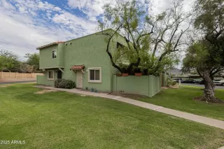 Photo #2: 6923165 Listing 