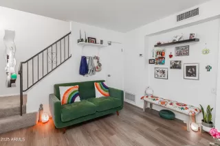 Photo #4: 6923165 Listing 