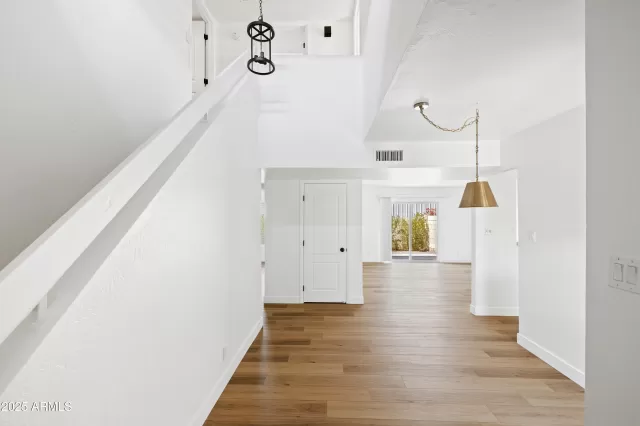 MLS: 6923250 Condo For Sale