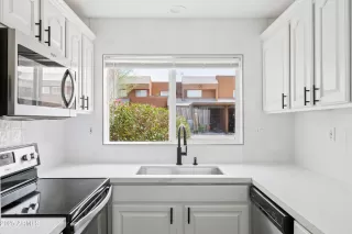 Photo #5: 6923250 Listing 