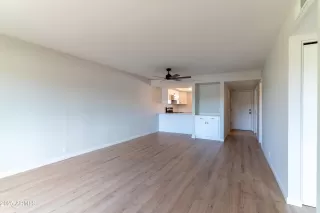 Photo #6: 6923381 Listing 